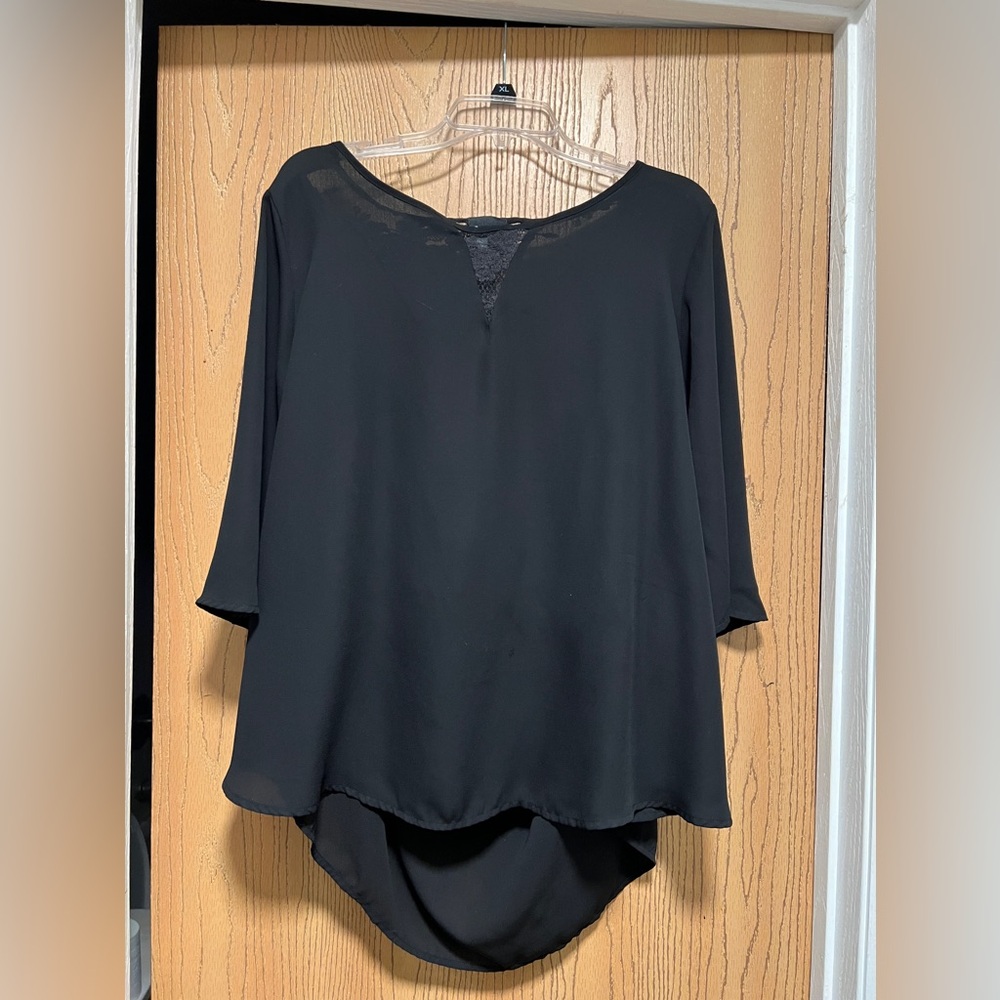 Torrid 3/4 sleeve blouse with draped back and lace details in size 1